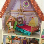 Casuta fermecata Printesa Belle Disney Princess - Casuta de papusi din lemn Belle Enchanted Dollhouse Kidkraft